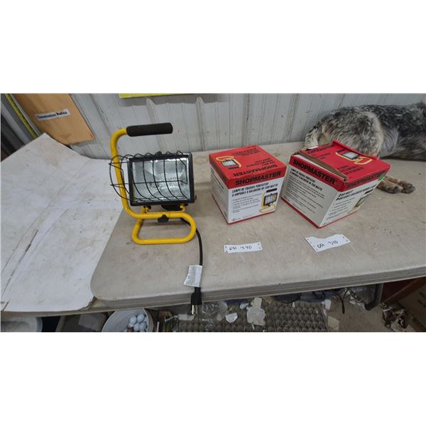 Shopmaster 250 Watt Portable Halogen Work Light and 2 New in Box Shopmaster 250 Watt Work Lights