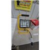 Image 2 : Shopmaster 250 Watt Portable Halogen Work Light and 2 New in Box Shopmaster 250 Watt Work Lights