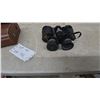 Image 2 : Tasco 7X-15 × 35 Binoculars and Brown Leather Case