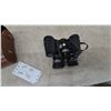 Image 3 : Tasco 7X-15 × 35 Binoculars and Brown Leather Case