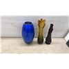 Image 4 : Ceramic Collie Dog Bookends, Vases, Depression Glassware, Tupperware Cups