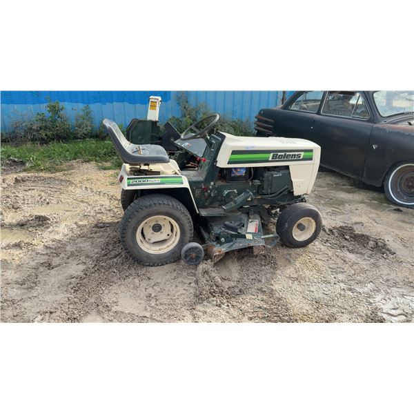 Bolens 2000 Hydro Eliminator Riding Lawn Tractor with Kohler Magnum 20 Horsepower Engine.