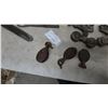 Image 4 : Assorted Barn Door Hardware and Pulleys: 4 Sliding Door Hangers, 2 Strap Hinges, 2 T-Hinges, 3