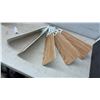 Image 5 : Hunter Type 2 Ceiling Fan, Model 27436-100, 1999, White with 5 Wood Grain Reversible Blades
