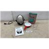 Image 1 : Cuisinart Egg Central CEC-10C Electric Egg Cooker, Red Rose Tea Tin, Ramekin