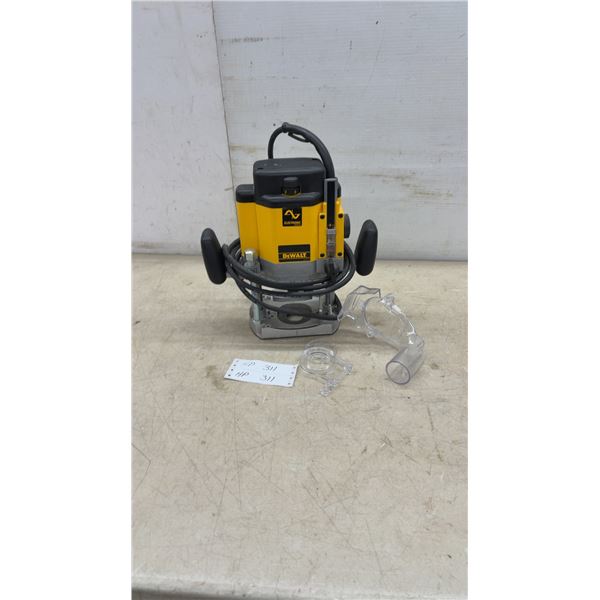 DeWalt DW625 3 HP Electronic Variable Speed Plunge Router