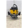 Image 2 : DeWalt DW625 3 HP Electronic Variable Speed Plunge Router