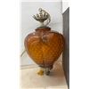 Image 5 : Vintage Mid-Century Modern Amber Textured Glass Swag Lamp With Brass-Tone Accents