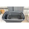 Image 6 : 7 Rubber Tubs