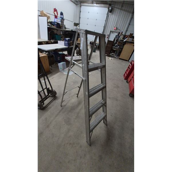 Aluminum Step Ladder, 4-Step, and Folding Work Platform