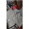Image 4 : Aluminum Step Ladder, 4-Step, and Folding Work Platform