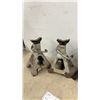 Image 4 : Four Jack Stands: 2 Black Jack 3 Ton Jack Stands and 2 Pro-Lift 2 Ton/4,000 Lb. Jack Stands