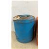 Image 2 : Reliance Water Jug and Scepter Marine Gasoline Tank