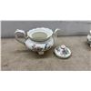 Image 6 : Aynsley Pembroke Fine English Bone China Tea Set, Teapot, Sugar, Creamer and Cups with Saucers