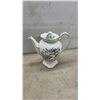 Image 2 : Aynsley Pembroke Bone China Tea Set with Teapot, Two Cups, Saucers, and Bell