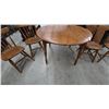 Image 2 : Round Drop-Leaf Dining Table with 4 Spindle-Back Chairs and 2 Leaves