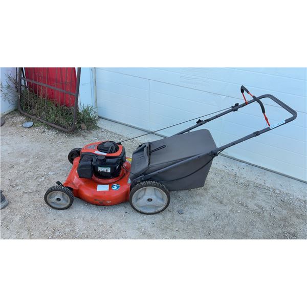 Husqvarna Push Lawn Mower with Briggs and Stratton 250ZX 5.50 Gross Torque Engine and Rear Bag