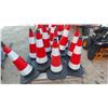 Image 3 : 12 Reflective Rubber Pylons with Black Hexagonal Rubber Bases, 28” Tall