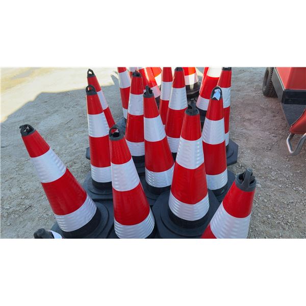 12 Reflective Rubber Traffic Pylons With Octagonal Bases, 28” High