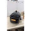 Image 6 : Rival K.C. Smoker Electric Outdoor Smoker and Roaster