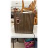Image 1 : Danby D55X Compact Refrigerator, No interior Shelves