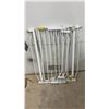 Image 4 : Summer Infant White Metal Adjustable Walk-Through Pressure-Mounted Baby Gate