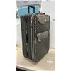 Image 8 : American Tourister Leopard Print Rolling Suitcase and Swiss Gear Black Rolling Suitcase