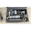 Image 2 : Makita BMR100 Job Site Radio and Cooling System Pressure Test Kit With Adapters