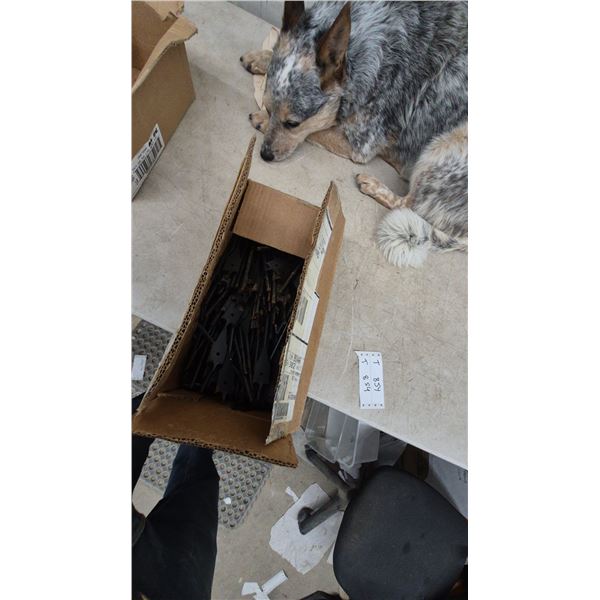 Box of 300 Black 7/8” Spade Bits, and