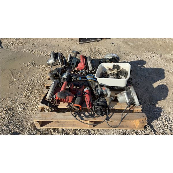 Pallet Lot: Electric Power Tools, Circular Saw, Grinders, Drills, Circuit Breakers