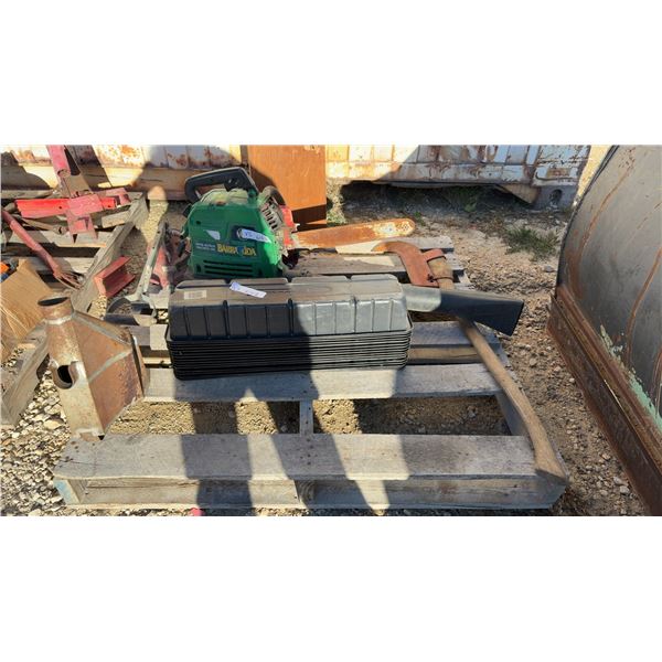 Pallet Lot: Chain Saw, leaf Blower