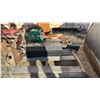 Image 1 : Pallet Lot: Chain Saw, leaf Blower