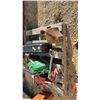 Image 2 : Pallet Lot: Chain Saw, leaf Blower