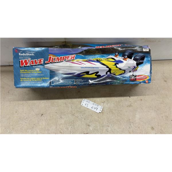 RadioShack Wave Jumper Radio Control Competition Racing Boat with Twin Outboards, New Old Stock
