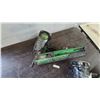 Image 3 : 3 Hitachi 3-1/2” Clipped Head Nailers