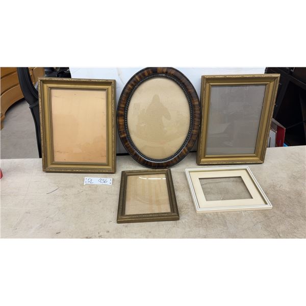 4 Square Picture Frames and 1 Oval Convex Glass Frame- Largest 11.5” x 14”