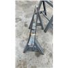 Image 4 : 2 Steel Saw Horses