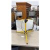Image 1 : Yellow Tripod Work Light with Two Halogen Lamps