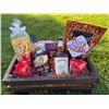 Image 1 : Sippin' & Snackin' Basket
