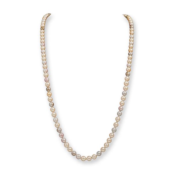 Costume Faux Pearl Necklace with Decorative Clasp