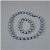 Image 3 : A Two-Piece Set of Marbled Blue and White Glass Bead Jewelry