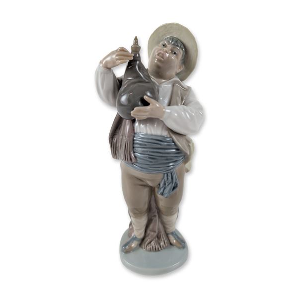 Lladro Porcelain Figurine, A Toast by Sancho 1005165