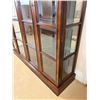 Image 3 : Illuminated Display Case