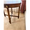 Image 3 : Gordon's Oval Side Table