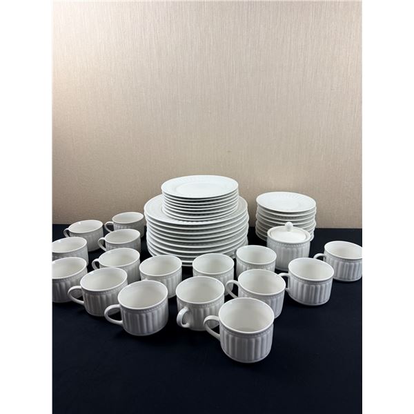 Majesticware-Oneida Dish Set