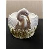 Image 5 : Elegant Swan Bowl