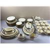 Image 1 : Grosvenor Minton China Set