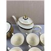 Image 7 : Grosvenor Minton China Set