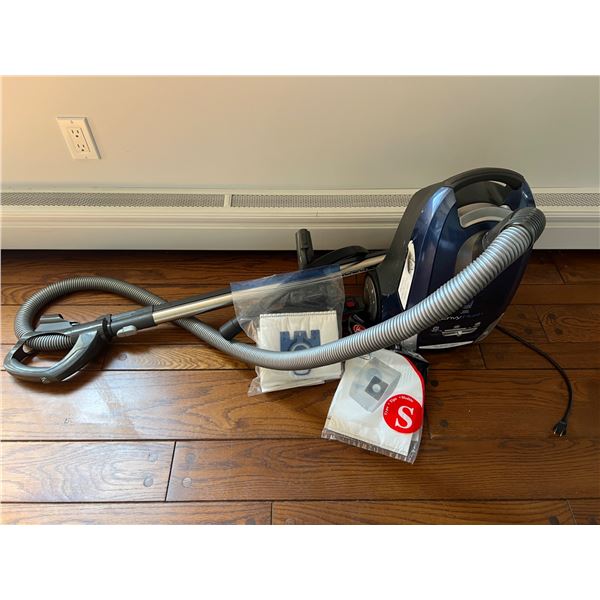Hoover Envy Hush Vacuum