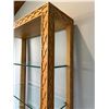 Image 3 : Elegantly Designed Bookshelf